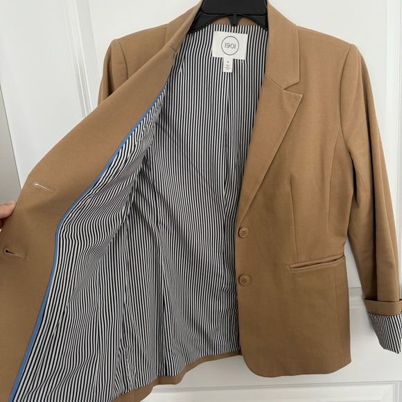 SOLD! 1901 Stretch Cotton Twill Blazer - Size 6 - Picture 6 of 8